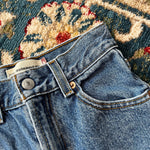 Load image into Gallery viewer, Levi&#39;s 550 Relaxed Fit Blue Jeans 5T
