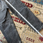 Load image into Gallery viewer, Vintage Levi's 550 Relaxed Fit Slim Jeans 6
