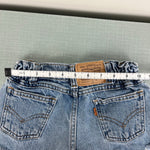 Load image into Gallery viewer, Vintage Levi's Cinched Waist Orange Tab Cut Off Jean Shorts 6

