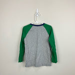 Load image into Gallery viewer, Mini Boden Glowing Space Raglan T-shirt Grey Marl/Green Aliens 5-6
