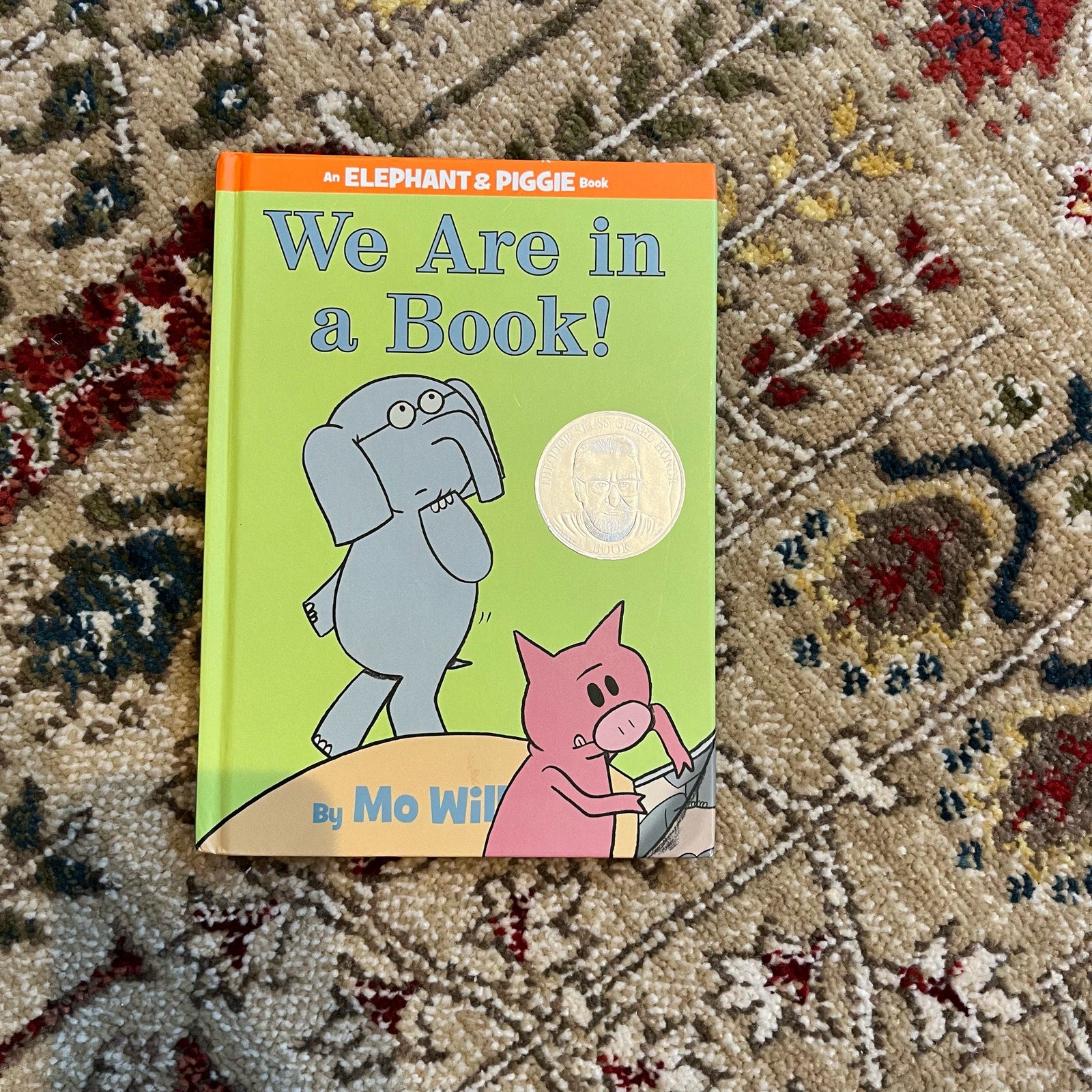 Mo Willems Elephant & Piggie Book We Are in a Book!