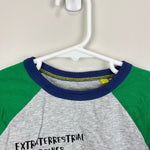 Load image into Gallery viewer, Mini Boden Glowing Space Raglan T-shirt Grey Marl/Green Aliens 6-7
