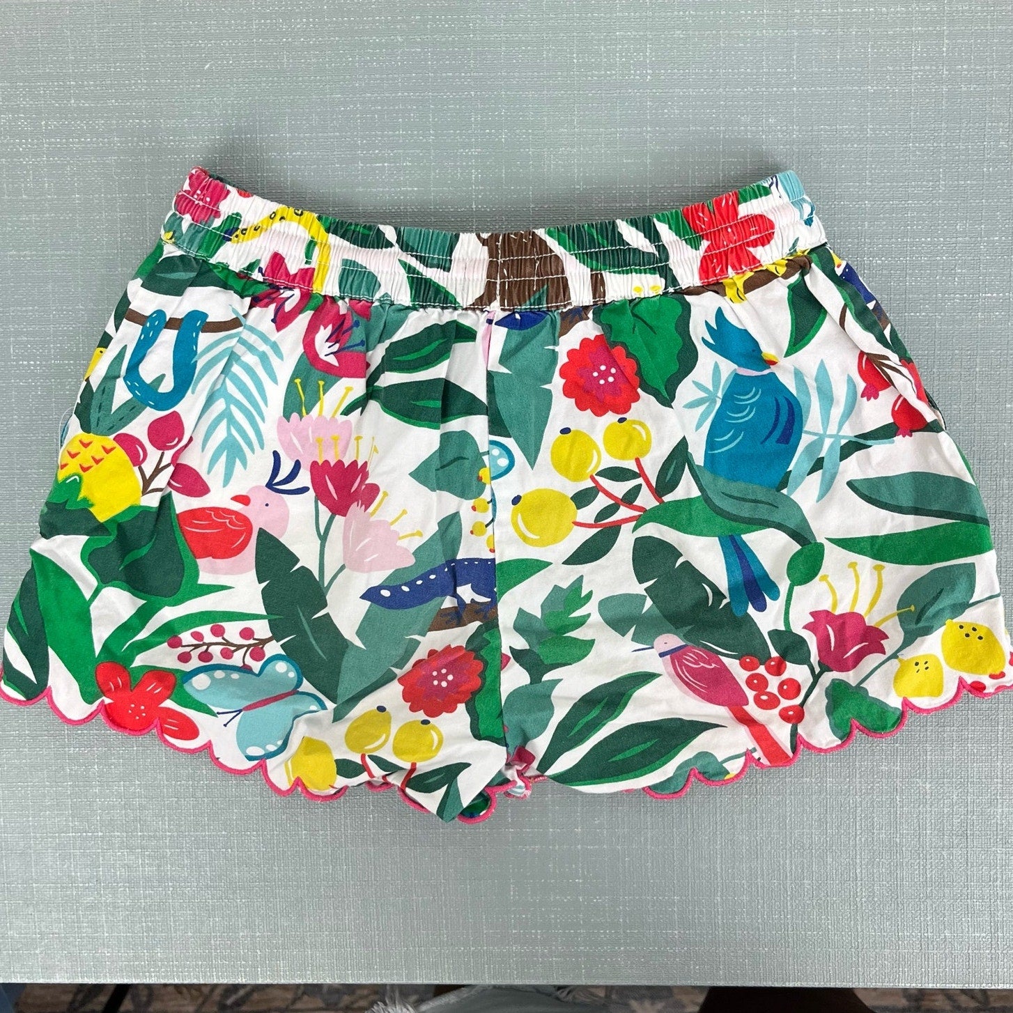 Mini Boden Scallop Hem Jungle Print Shorts 9