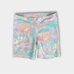 Load image into Gallery viewer, Under Armour Girls Heat Gear Printed Bike Shorts
