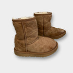 Load image into Gallery viewer, Ugg Classic Chestnut Boot 11
