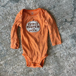 Load image into Gallery viewer, Little Me Halloween Pumpkin Set 9 Months
