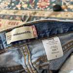 Load image into Gallery viewer, Levi&#39;s 550 Relaxed Fit Blue Jeans 5T
