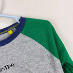 Load image into Gallery viewer, Mini Boden Glowing Space Raglan T-shirt Grey Marl/Green Aliens 7-8
