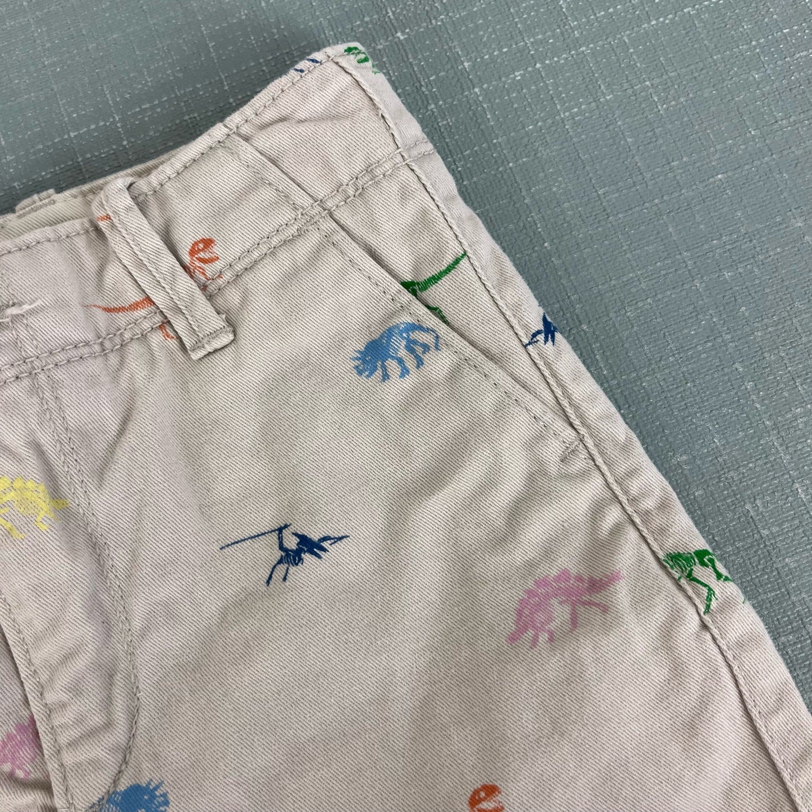 Baby Gap Dinosaur Print Khaki Shorts 18-24 Months