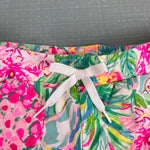 Load image into Gallery viewer, Lilly Pulitzer Girls Midea Shorts Resort White Pear Necessities M 6-7
