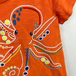 Load image into Gallery viewer, Mini Boden Embroidered T-Shirt Fire Opal Octopus 4-5
