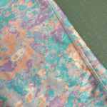 Load image into Gallery viewer, Under Armour Girls Heat Gear Printed Bike Shorts
