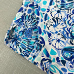 Load image into Gallery viewer, Lilly Pulitzer Junior Capri Trunk Resort White Call My Shell Phone XS
