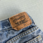 Load image into Gallery viewer, Levi&#39;s 514 Cut Off Jean Shorts 2T
