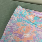 Load image into Gallery viewer, Under Armour Girls Heat Gear Printed Bike Shorts
