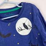 Load image into Gallery viewer, Mini Boden Halloween Applique T-Shirt College Navy Sprout 7-8
