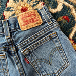 Load image into Gallery viewer, Levi&#39;s 550 Relaxed Fit Blue Jeans 5T
