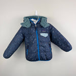 Load image into Gallery viewer, Patagonia Reversible Tribbles Hoody Jacket Blue Gray Stars 2T
