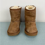 Load image into Gallery viewer, Ugg Classic Chestnut Boot 11
