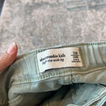 Load image into Gallery viewer, Abercrombie Kids High Rise Wide Leg Cargo Jeans 7/8 Long
