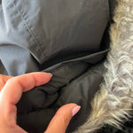 Load image into Gallery viewer, The North Face Girls Arctic Park Black M 10-12
