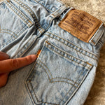 Load image into Gallery viewer, Vintage Levi's 550 Relaxed Fit Slim Orange Tab Jeans 4T
