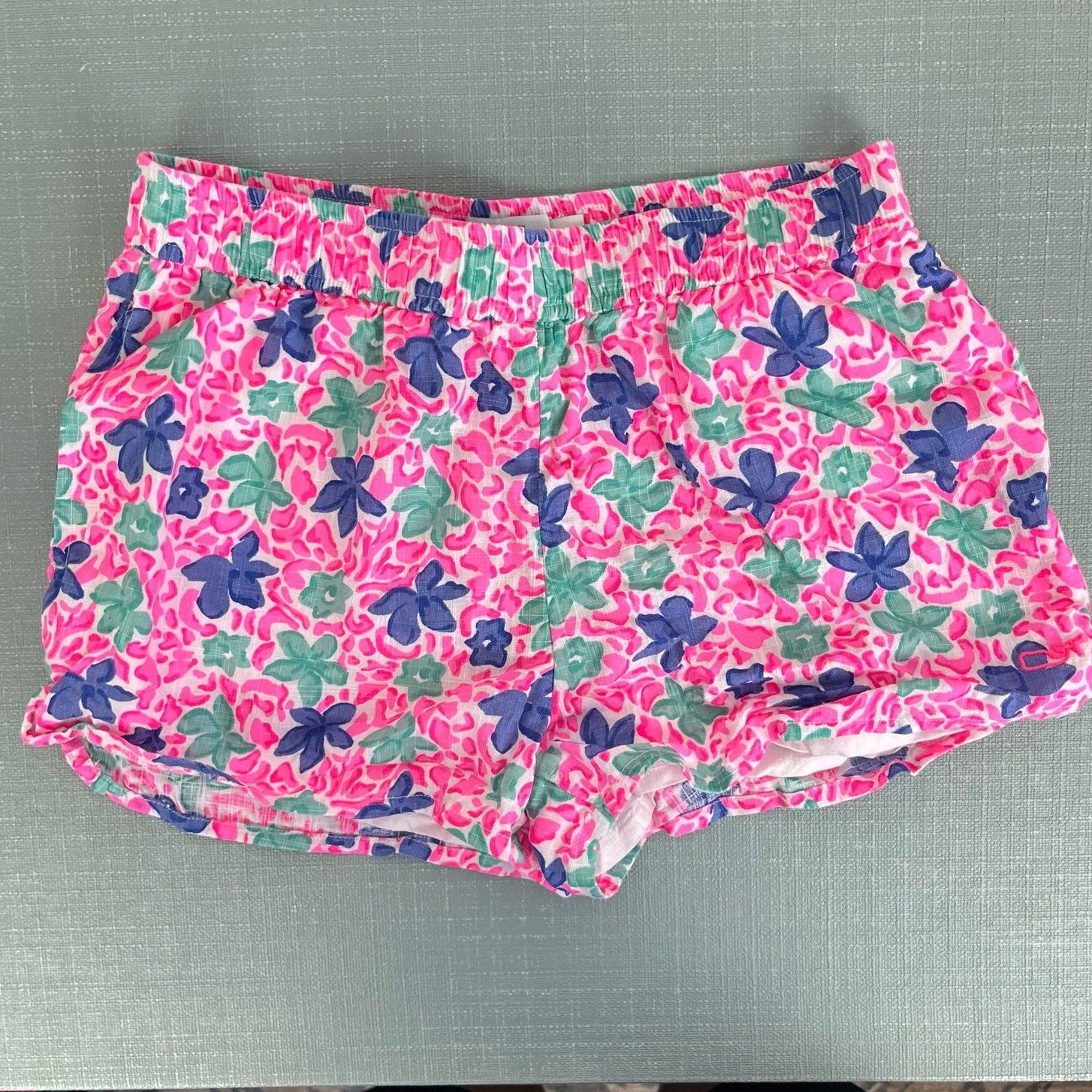 Vineyard Vines Girls Pull On Plumeria Floral Short Malibu Pink Small