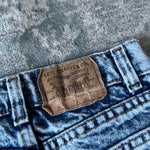 Load image into Gallery viewer, Vintage Levi's Orange Tab Acid Wash Jeans 8 USA

