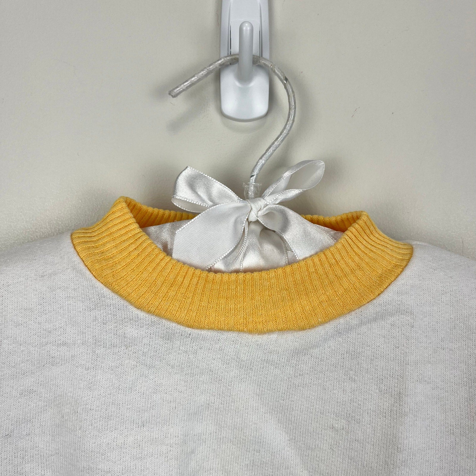 Vintage White & Yellow Heart Sweatshirt 2T USA