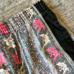 Load image into Gallery viewer, Vintage California Splash Gray Black Pink Gecko Beach Shorts 10-12 USA
