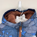 Load image into Gallery viewer, The North Face Reversible Mount Chimbo Jacket Navy Bear 4T
