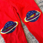 Load image into Gallery viewer, Mini Boden Appliqué Knee Joggers Red Planets 7
