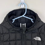 Load image into Gallery viewer, The North Face Kids Thermoball Hooded Jacket Black 5T
