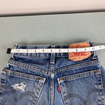 Load image into Gallery viewer, Vintage Levi's 550 Relaxed Fit Cut Off Distressed Jean Shorts 8
