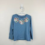 Load image into Gallery viewer, Mini Boden Long Sleeve Blue Patchwork Flower Applique Jersey T-Shirt 5-6
