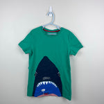 Load image into Gallery viewer, Mini Boden Short Sleeve Graphic T-Shirt Green Shark 9-10
