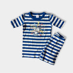 Load image into Gallery viewer, Hanna Andersson Blue &amp; White Striped Snoopy Fireworks Short John PJs 130 cm 8
