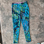 Load image into Gallery viewer, Lilly Pulitzer Luxletic Girls Mini Weekender Legging Low Tide Navy Catty Purrsonality XL
