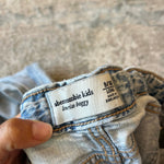 Load image into Gallery viewer, Abercrombie Kids Low Rise Baggy Leg Jeans 9/10 Long
