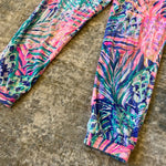 Load image into Gallery viewer, Lilly Pulitzer Girls Destan Pant Multi Gypset Paradise M 6-7
