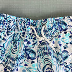 Load image into Gallery viewer, Lilly Pulitzer Junior Capri Trunk Resort White Call My Shell Phone S 4-5
