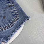 Load image into Gallery viewer, Vintage Levi's 550 Relaxed Fit Cut Off Distressed Jean Shorts 8
