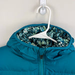 Load image into Gallery viewer, The North Face Girls Printed Down Reversible Hooded Jacket M 10
