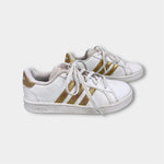 Load image into Gallery viewer, Adidas Girls Grand Court Sneakers White Gold 1

