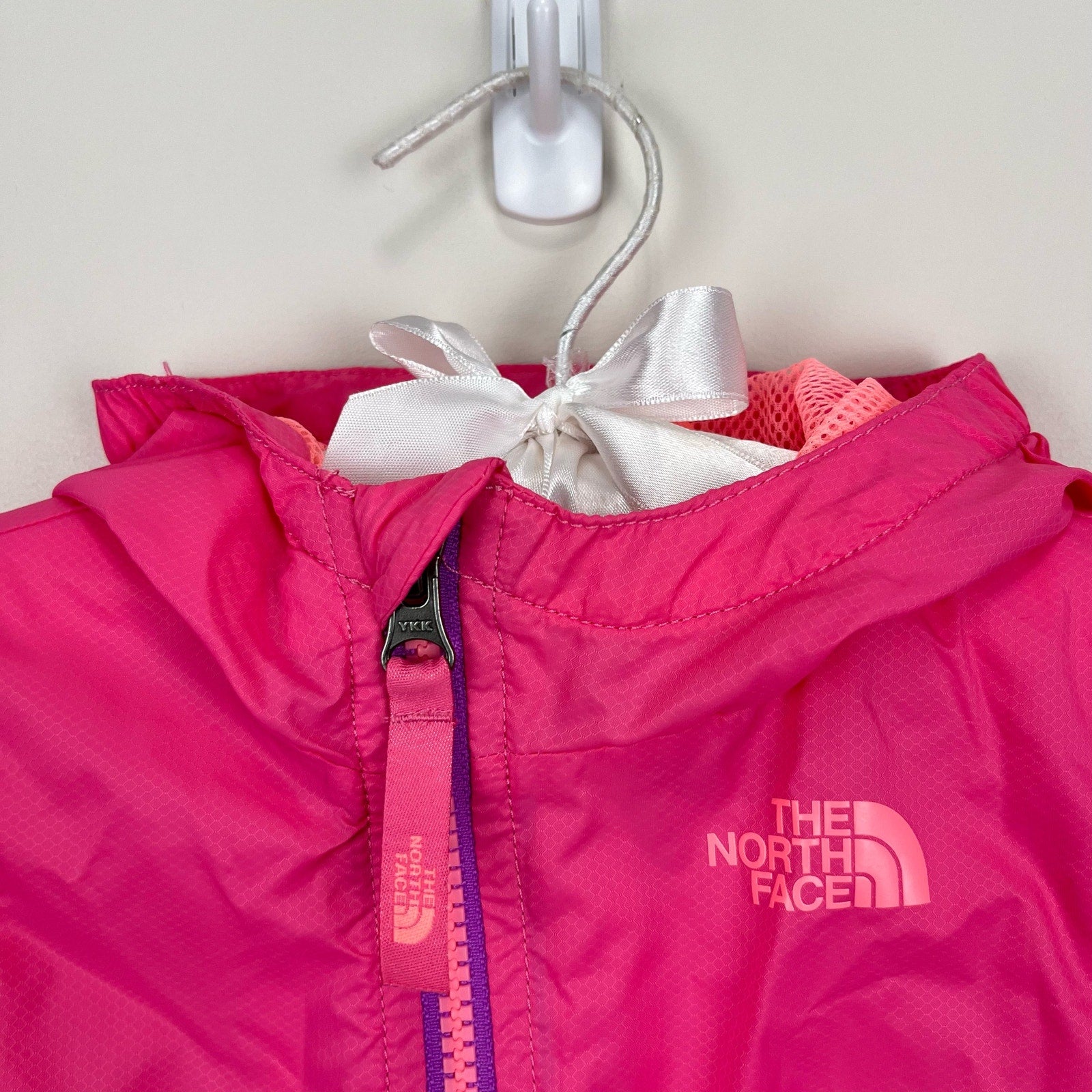 The North Face Girls Flurry Tricolor Wind Jacket Pink 3-6 Months