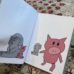 Mo Willems Elephant & Piggie Book We Are in a Book!