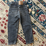 Load image into Gallery viewer, Vintage Levi&#39;s 550 Relaxed Fit Slim Jeans 6
