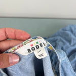 Load image into Gallery viewer, Mini Boden Button Front Denim Pinafore Dress 6-7
