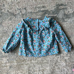 Load image into Gallery viewer, Mini Boden Cosy Ruffle Playset Dusty Blue Flower Bouquet 6-9 Months
