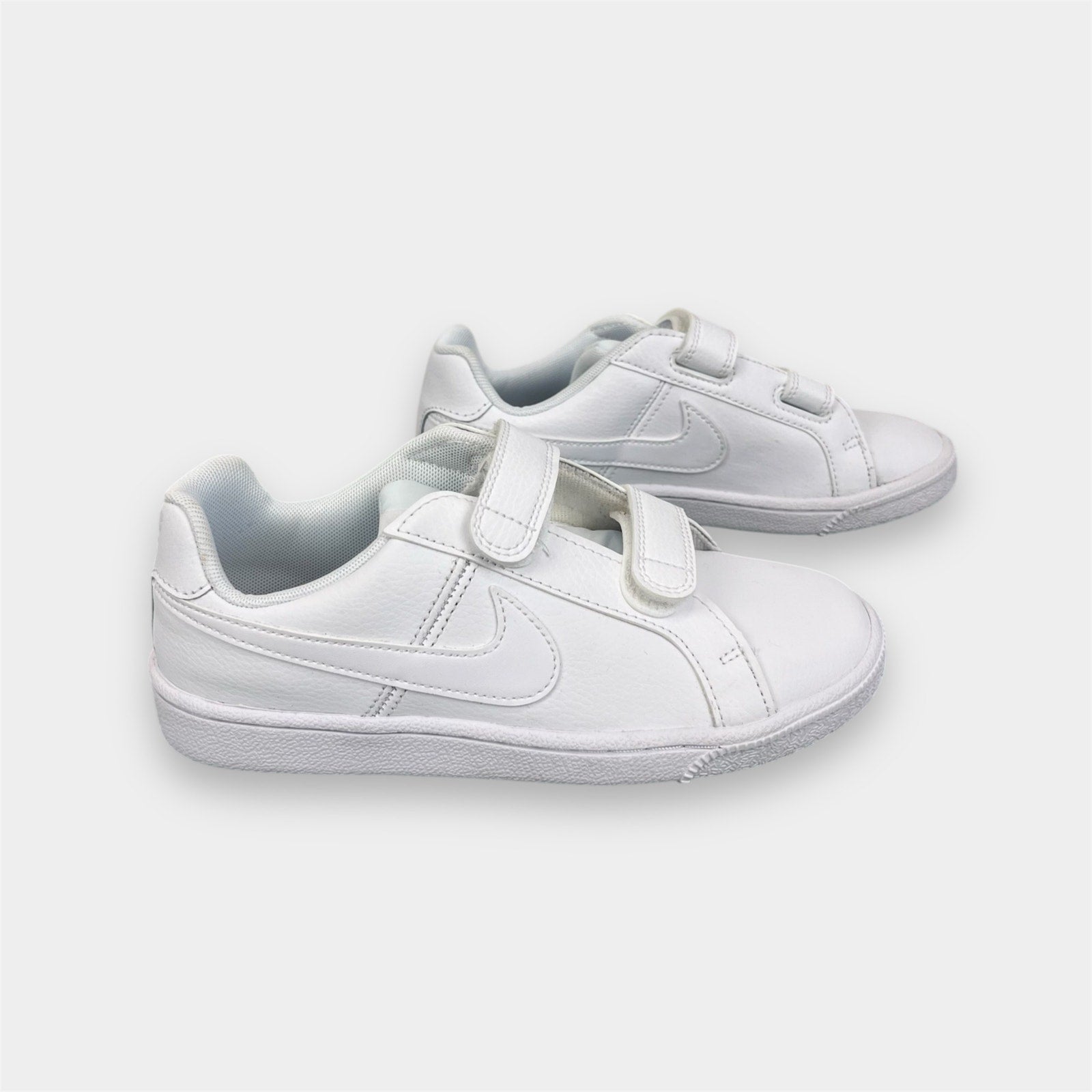 Nike Court Royale Kids Sneakers White 2.5 NWOT